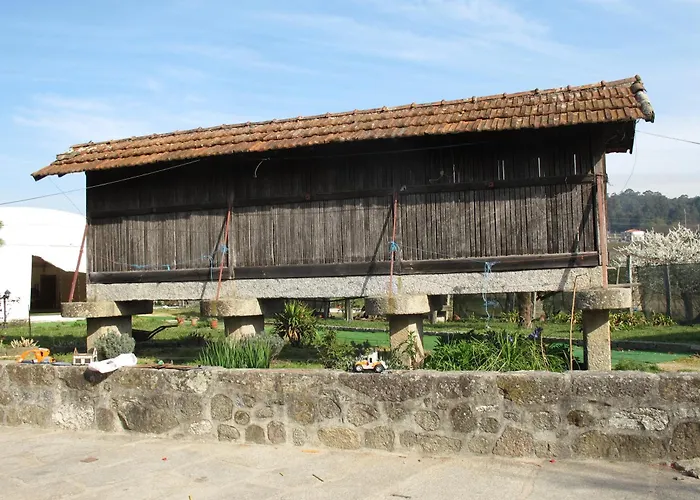 Vandrarhem Stone Farm *